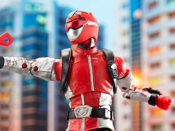 Lightning_Collection_Beast_Morphers_Red_01