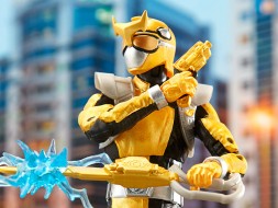 Lightning_Collection_Beast_Morphers_Gold_04